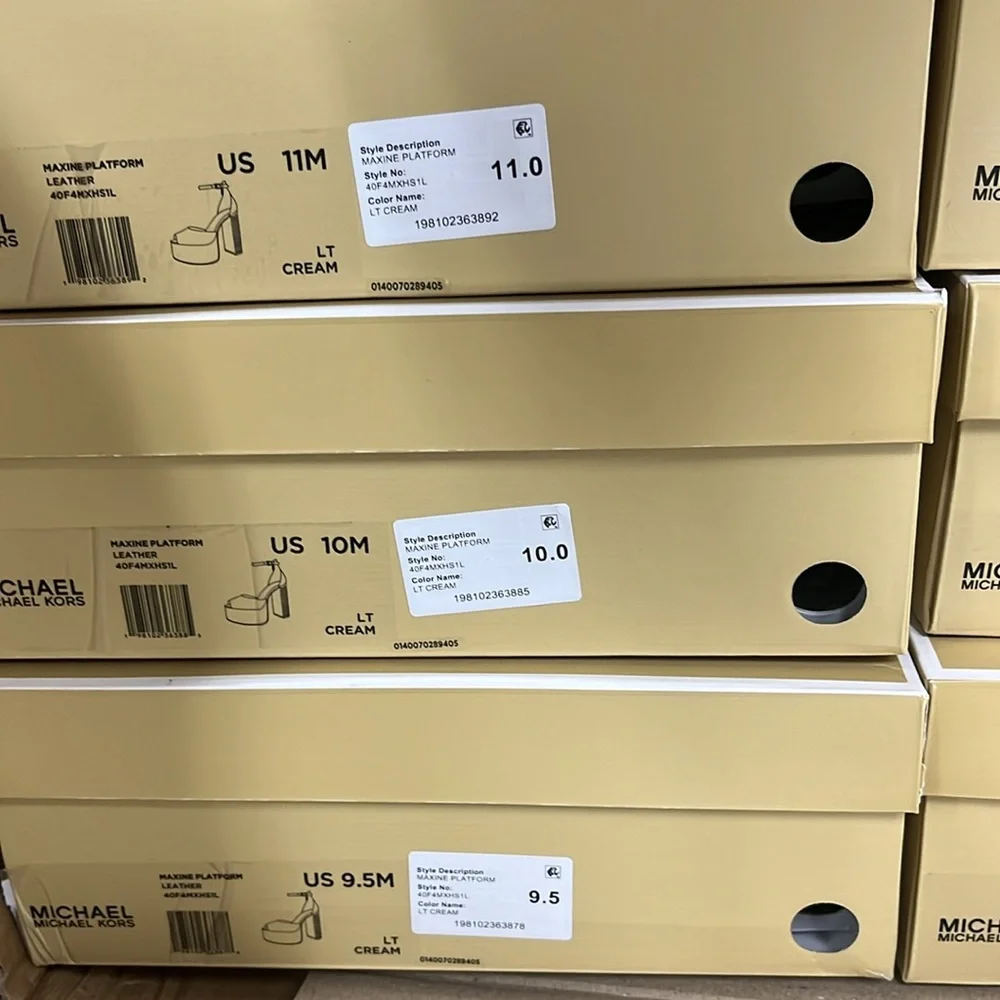 MICHAEL Michael Kors statement platform